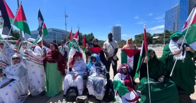 الوفد البرلماني الصحراوي يختتم زيارته إلى سويسرا بوقفة تضامنية أمام الأمم المتحدة بجنيف